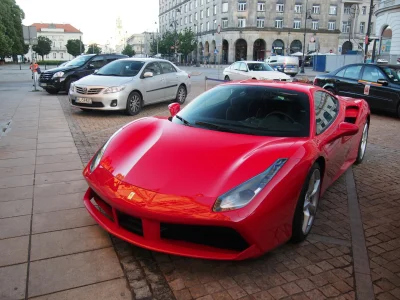 superduck - Ferrari 488 GTB
3,9l V8 twinturbo 670KM
0-100 km/h - 3,0s

Czwarte 488 GT...