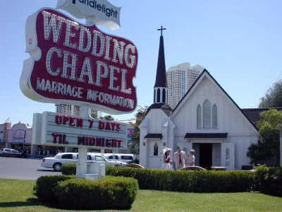 WhyCry - @ElToro: W Las Vegas ślub bierze się w kaplicach ślubnych, nie w kasynach :)