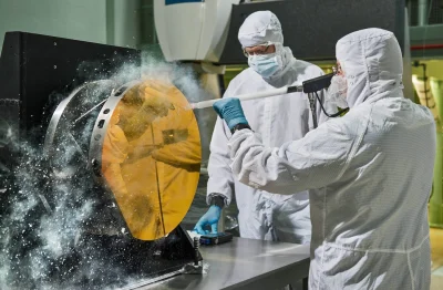 SchrodingerKatze64 - Naukowcy NASA czyszczą zwierciadło Teleskopu Webba. Już wkrótce ...