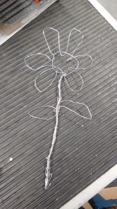 Amestris - A takiego kwiatka z drutu spawalniczego dostałam dziś od kolegi w pracy z ...