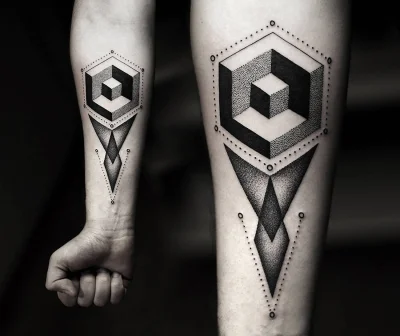 a.....1 - Świetny geometryczny tatuaż spod ręki Kamila Czapigi. :)

#tatuaze #tatua...