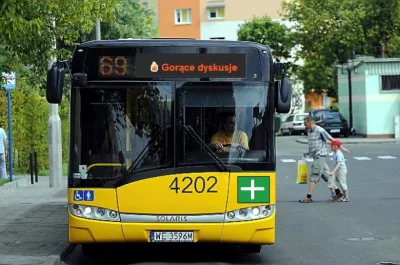 P.....y - To jest pierwszy na świecie eko Autobus napędzany plusami! Daj plusa i wsia...