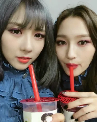 XKHYCCB2dX - #yoohyeon #siyeon #dreamcatcher 
#koreanka