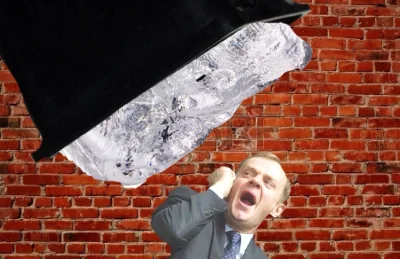 IroL - Tusk "przyjął" Ice Bucket Challange. Już nikogo nie nominował,także koniec zab...