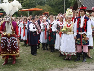 e.....w - jest taka moda na lewicy, że płacze się lub tęskni za żydami. wiadomo byli ...