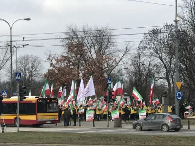 komodus - Dziś, jak i wczoraj pod stadionem święto kebaba i falafla #polityka #iran #...