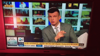 w.....s - #heheszki #tvn24 #gif 
Zwróćcie uwagę co sie dzieje w tle, na tych ekranik...