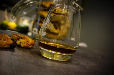 lubiewhiskypl - Dziś na stole whisky z Islay w słodkiej odsłonie ;)

Bruichladdich 20...