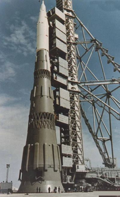 moistlipwig - Radziecka rakieta N-1 i człowiek obok. ( ͡° ͜ʖ ͡°)
#kosmos #rakiety #n...