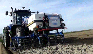 F.....x - #gif #maszyna #technologia Sadzenie ziemniaków.