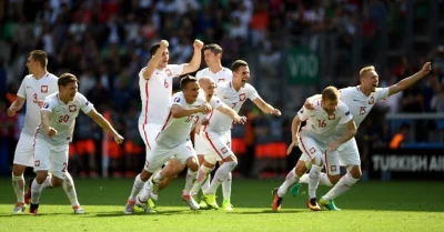 cambiasso - #mecz #euro2016 ten wzrok Lewego i Jędzy w stronę Szwajcarów xD