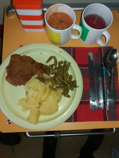 Kwassokles - #szpital #zdrowie#zdrowia #jedzenie Tak już po obiedzie ziemniaki Zielon...
