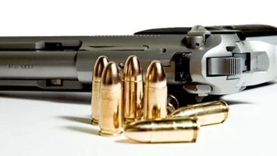 Rogue - Beretta 92 FS Inox.
Tego kształtu nie sposób pomylić.
#bron #gunboners #pro...