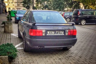 manyec - #audi80 2,8E na #czarneblachy to chyba rzadki egzemplarz 

#audi #vagboner...