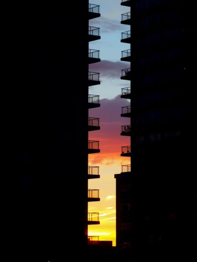 Mesk - Kolory zachodu słońca 
#fotografia #budownictwo #architektura #estetyczneobra...