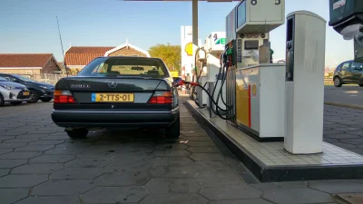 BySpeedy - Dzisiejsze tankowanie. (⌐ ͡■ ͜ʖ ͡■)
SPOILER

#220ce #w124 #mercedes