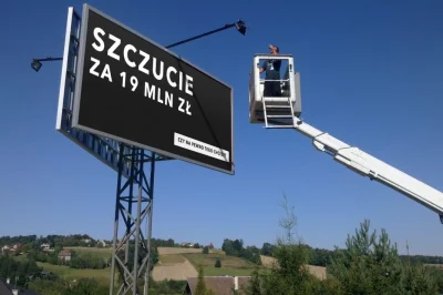 Grandek - Billboardy w języku polskim, usytuowane na terenie Polski, na których opisa...