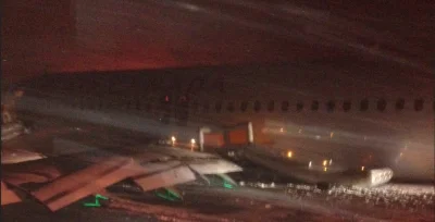 matde - > Airbus A320 z 132 pasażerami na pokładzie podczas lądowania w kanadyjskim H...