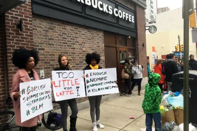 k.....3 - Dwóch niepłacących klientów zostaje wyproszonych z #starbucks - RASIZM I DY...