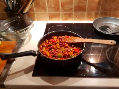 Kaamil88 - Dzień dobry. Mirki wczoraj z nudów ugotowałem chilli con carne z pomocą YT...
