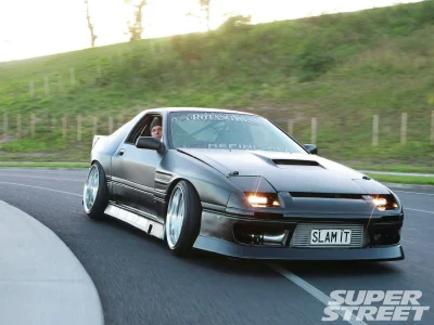 C.....D - @Mothman: przecież to mazda rx7 fc3s ( ͡° ͜ʖ ͡°)