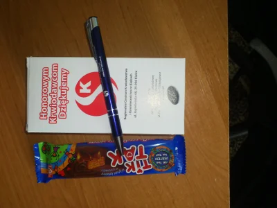 Tunia - @marcobolo: czekolady, długopis i batonik mogą być?