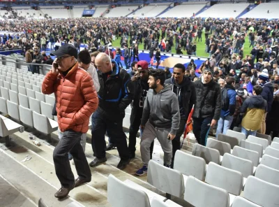 marianoitaliano - załamani Francuzi opuszczają stadion