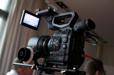 k.....5 - Jeszcze jedna #kameraboners - Canon C300 z obiektywem Zeiss CP.2 Planar 100...