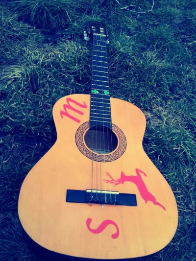 H.....s - Moja druga #gitara, mam ją od guwniaka ma już z 8 lat i struny oryginalne, ...