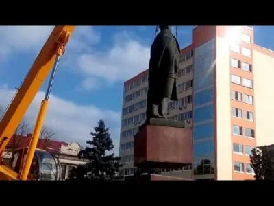 donmuchito1992 - Dziś rozebrano ostatni pomnik Lenina w Kijowie. #ukraina #don #lenin...