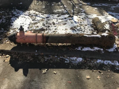 G.....4 - Tak wygląda podziemna część hydrantu