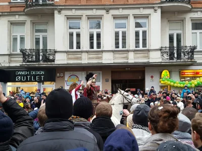 elvis21 - Prawilny dzień niepodległości jest tylko w Poznaniu, wszyscy się bawią, są ...