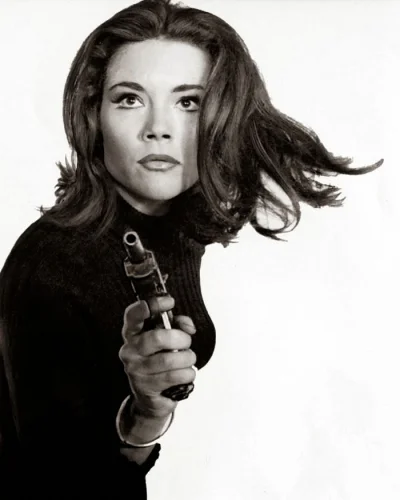 lunaria - @Smar_SW: diana rigg, pasuje do tej listy :)