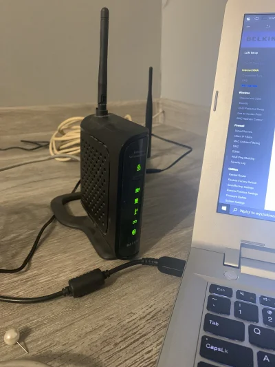 yungjake - Mirki pomocy
Podłączyłem nowy router, laptop łączy się ale nie ma internet...