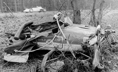 jaxonxst - Wrak Bolidu Formuły 2 Jima Clarka, który wtedy zginął . 7 kwietnia 1968 To...
