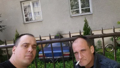 silownia - Ja z moim sąsiadem @billy-m-ehmann na fajce, ahh piękny sobotni poranek dz...