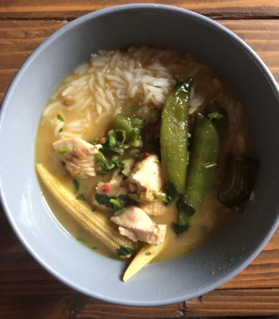 FasolaSzparagowa - Smacznego Mircy! 
Zielone curry z kurakiem (ʘ‿ʘ)

#foodporn #je...