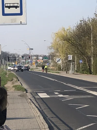 Dumdeedum - Typowi rowerzyści -.- i żeby nie było był łagodny wjazd na ścieżkę i ta ś...