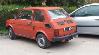 nowoprzybyly - Małe #czarneblachy z rana w #bielskobiala zostało takich samochodów ca...