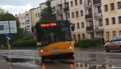 Just_Piotrek - #!$%@? autobus (╭☞σ ͜ʖσ)╭☞
#heheszki #humorobrazkowy #autobusy #rudasl...