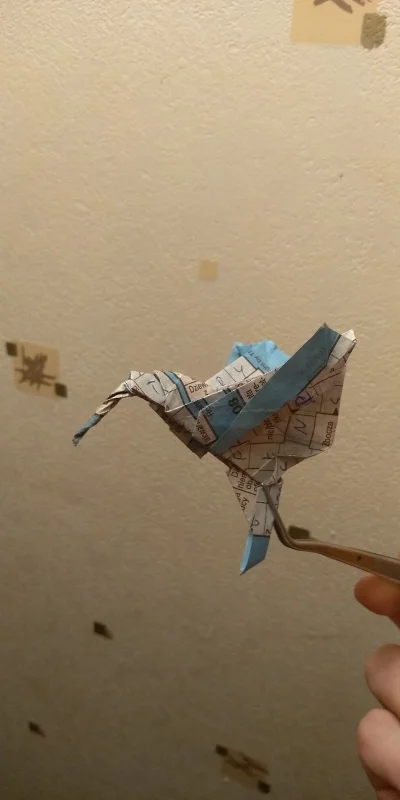 QuePasa - Krzyżówka kolibra

#origami #diy #tworczoscwlasna #papierowebarachlo