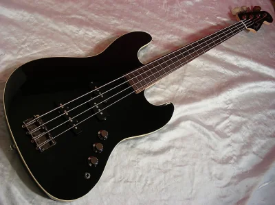 ZasilaczKomputerowy - @dajpandolara: Fender Jazz Bass Aeordyne Edition.