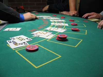 list86 - @list86: Jak ktoś nie lubi pokera to jest też blackjack, również fajnie możn...