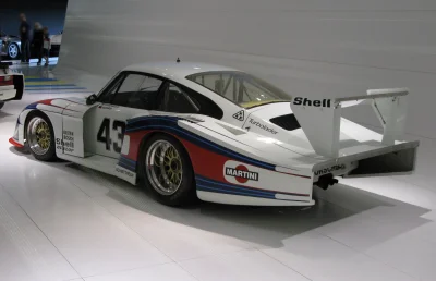 szymonkonieczny - Raczej Porsche 935, a nie 953 ( ͡° ͜ʖ ͡°)