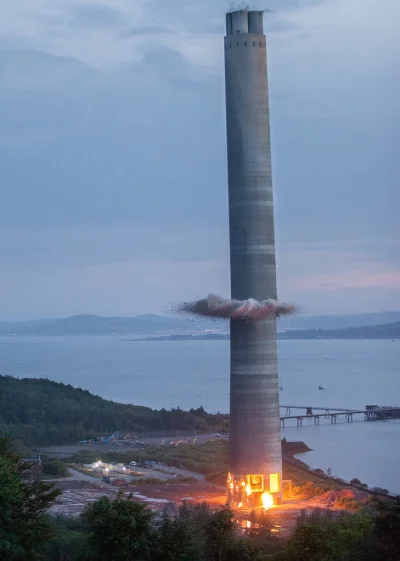R2D2zSosnowca - Nieudany start rakiety SpaceX 27.10.2015
#fotografia #wyburzanie
