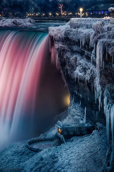 Galaktoboureko - Wodospad Niagara - zdjęcie zrobione po stronie kanadyjskiej. 
Niebi...