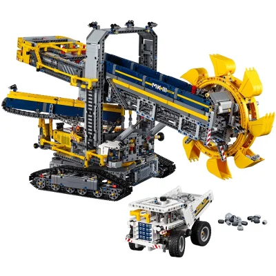 Shewie - ta z Lego jezdzi i pracuje tak samo #!$%@?.
oddane w najmniejszych szczegół...