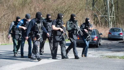 Okcydent - Atak maczetą w Düsseldorfie. Sprawca na wolności.

Dzień po tym jak siek...