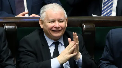 spere - Pierwszy sekretarz PiSZPR wydał ukaz, aby nie wpuszczać dziennikarzy do Sejmu...