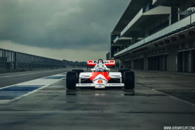 RealAKP - McLaren Nikiego Laudy (ʘ‿ʘ)

Zdjęcie wykonane na Circuit of The Americas ...